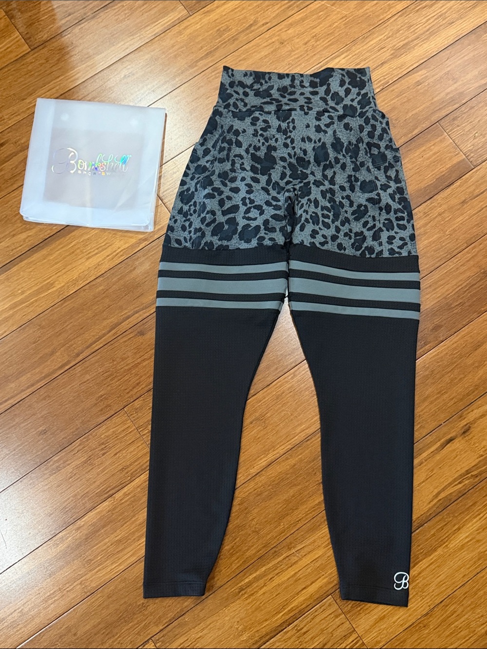 Bombshell Sportswear Black & Gray Leopard High-Waist Leggings M like NEW